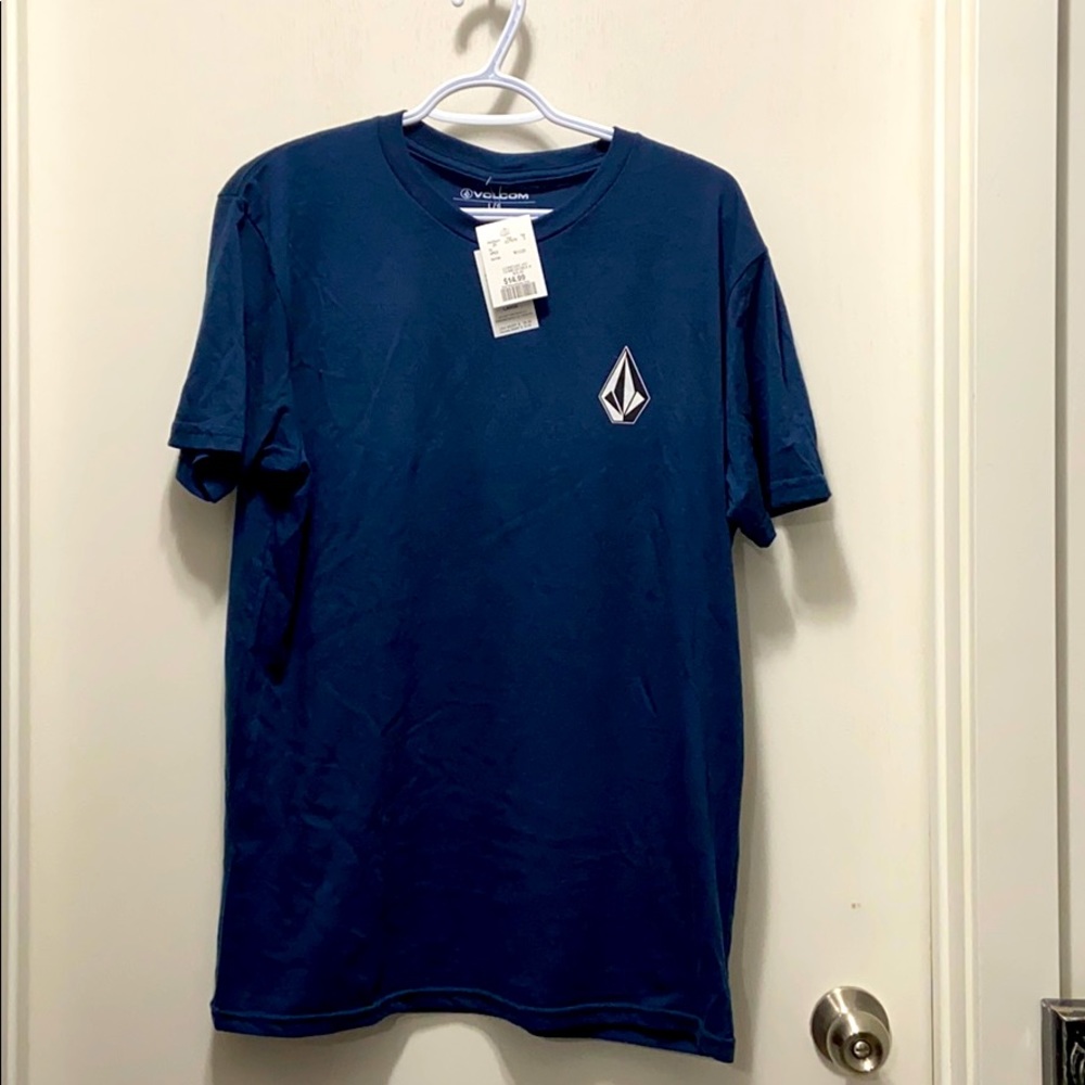 NWT volcom t-shirt